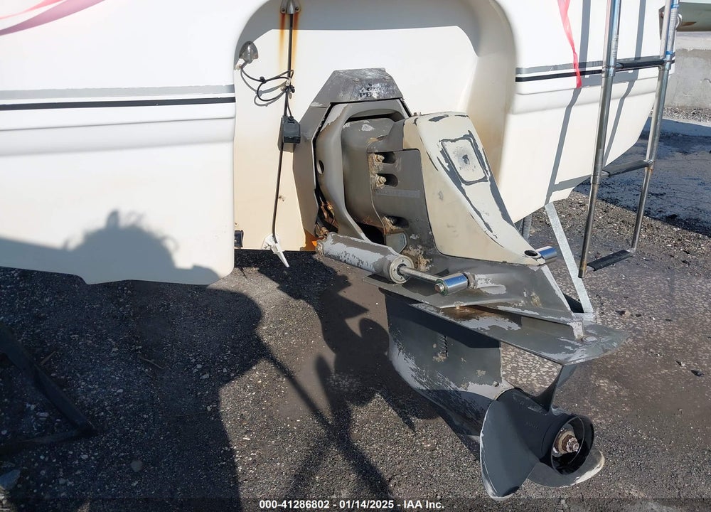 2001 CHAPARRAL BOAT VIN: FGB31212G001