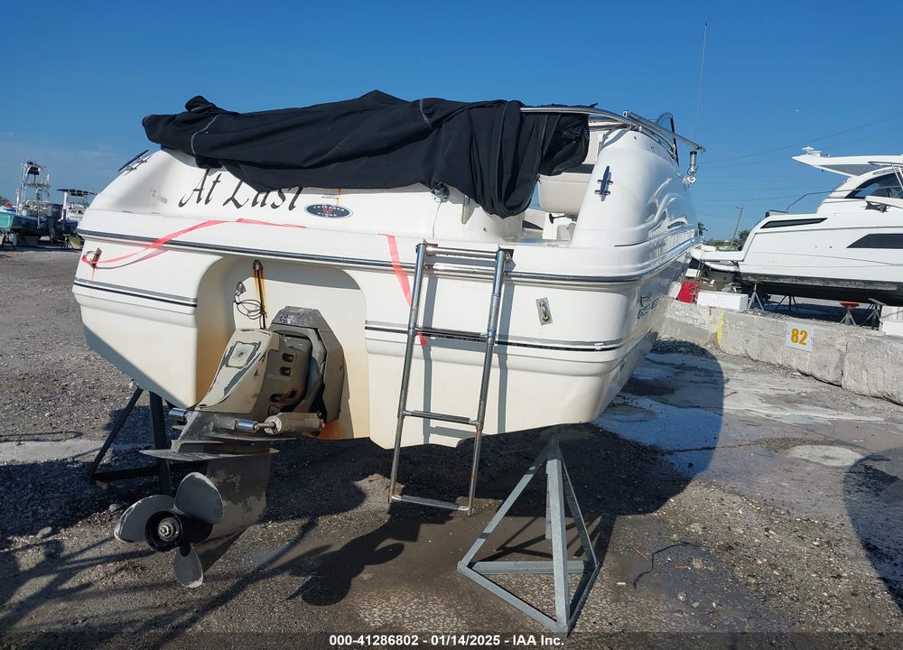 2001 CHAPARRAL BOAT VIN: FGB31212G001