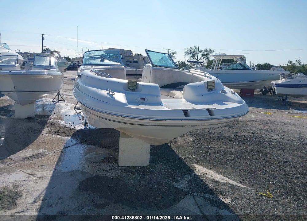 2001 CHAPARRAL BOAT VIN: FGB31212G001