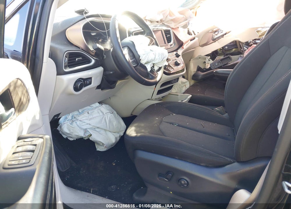 2022 CHRYSLER VOYAGER LX VIN: 2C4RC1CG3NR153028