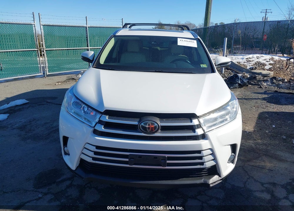 2017 TOYOTA HIGHLANDER XLE VIN: 5TDJZRFH8HS404300