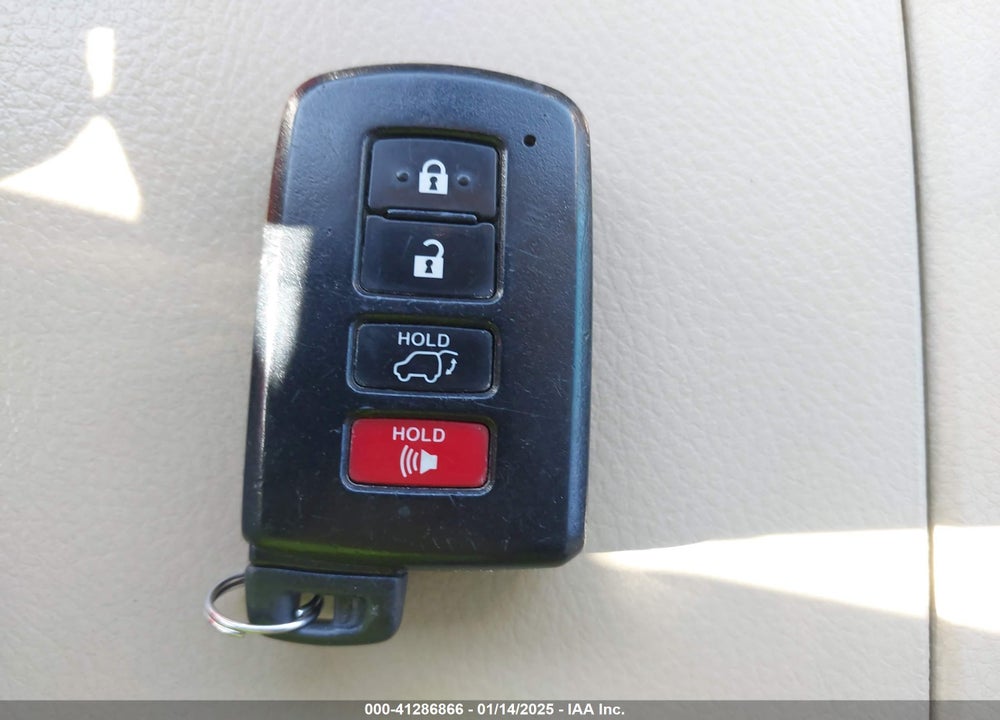 2017 TOYOTA HIGHLANDER XLE VIN: 5TDJZRFH8HS404300