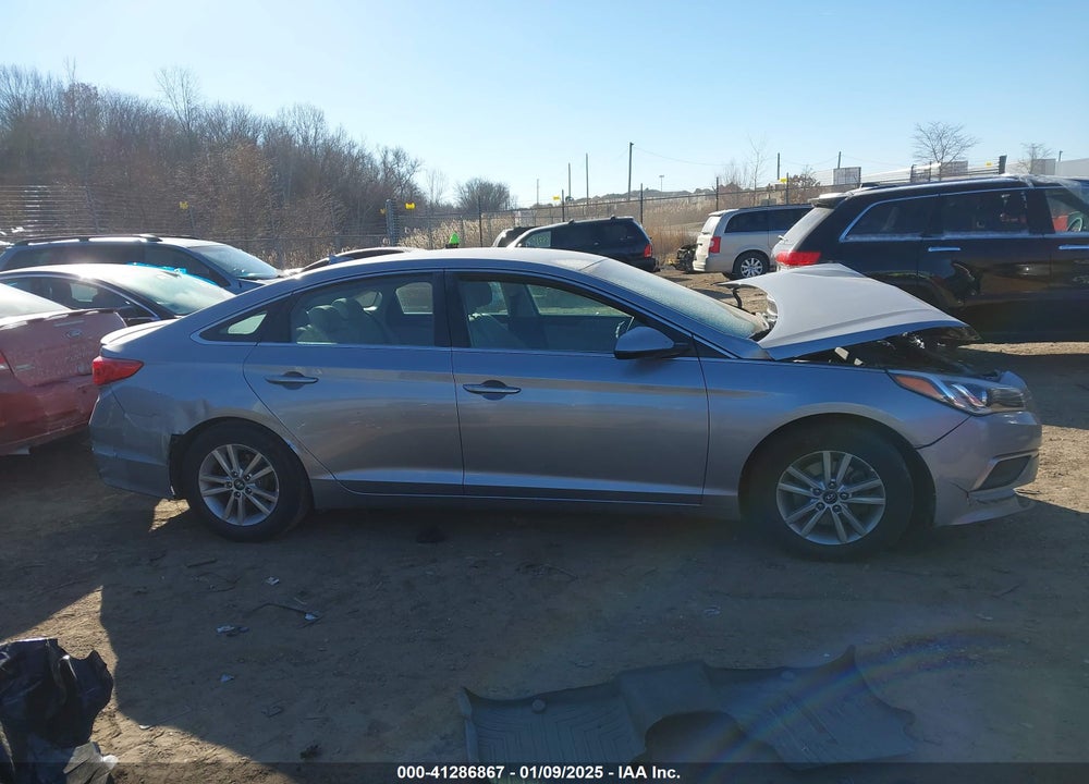 2017 HYUNDAI SONATA VIN: 5NPE24AF7HH457381