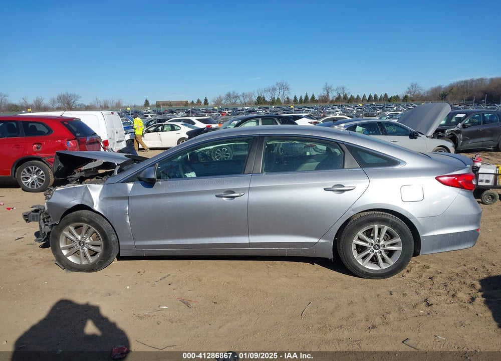 2017 HYUNDAI SONATA VIN: 5NPE24AF7HH457381