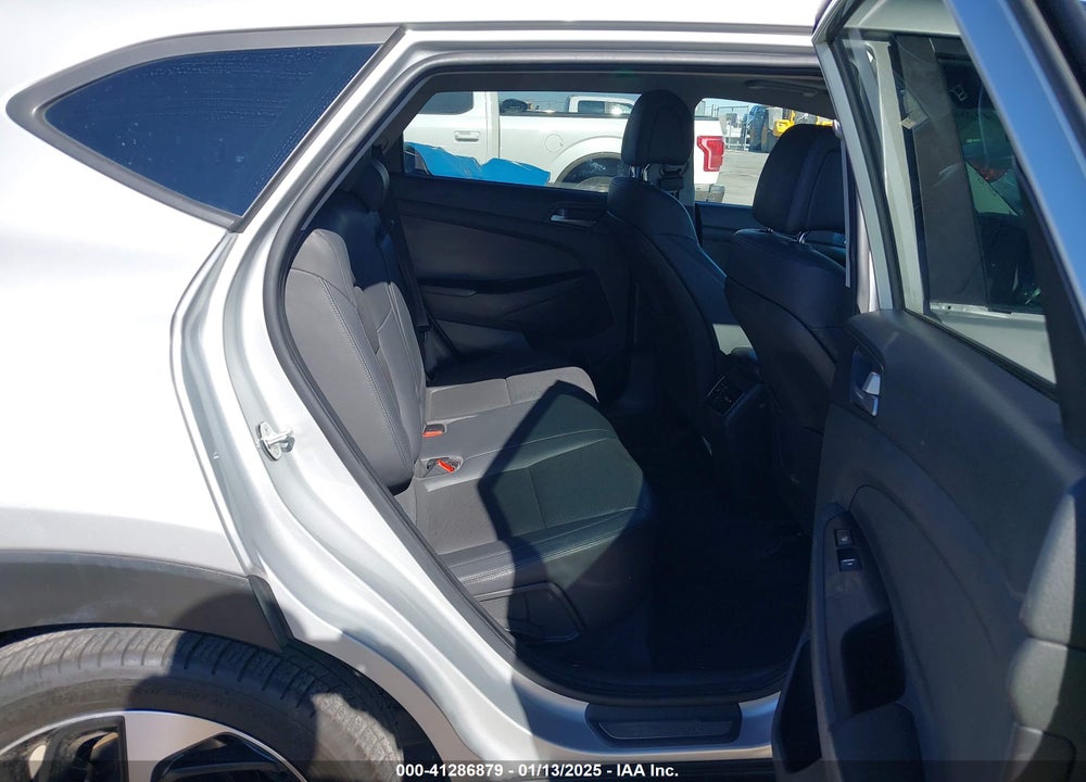 2016 HYUNDAI TUCSON LIMITED VIN: KM8J3CA27GU220781