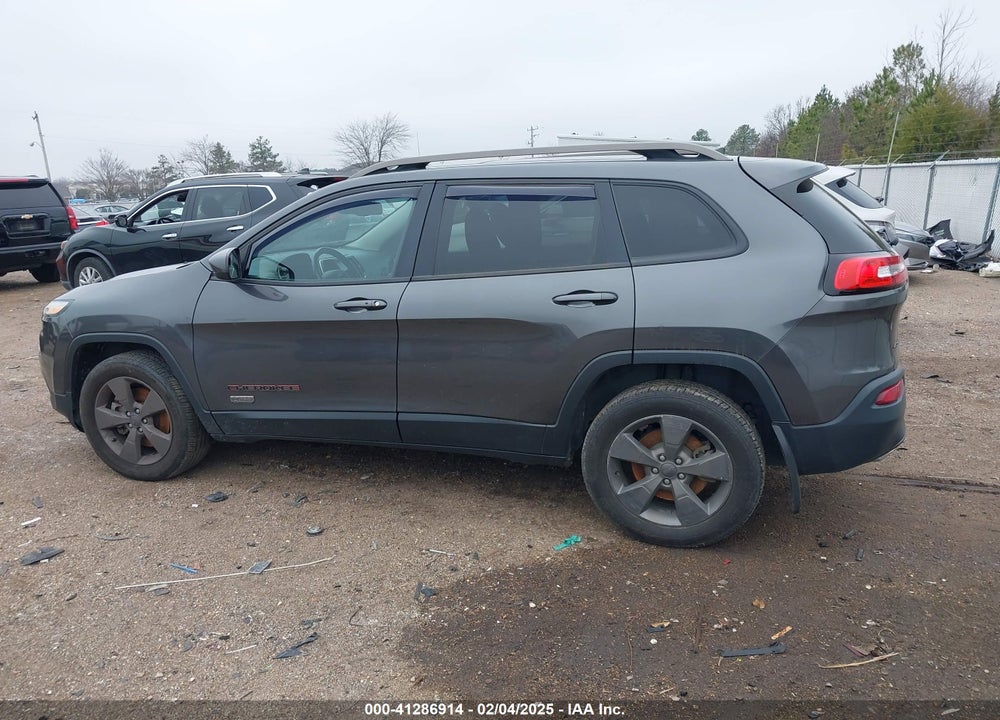 2017 JEEP CHEROKEE VIN: 1C4PJMCS1HW521429