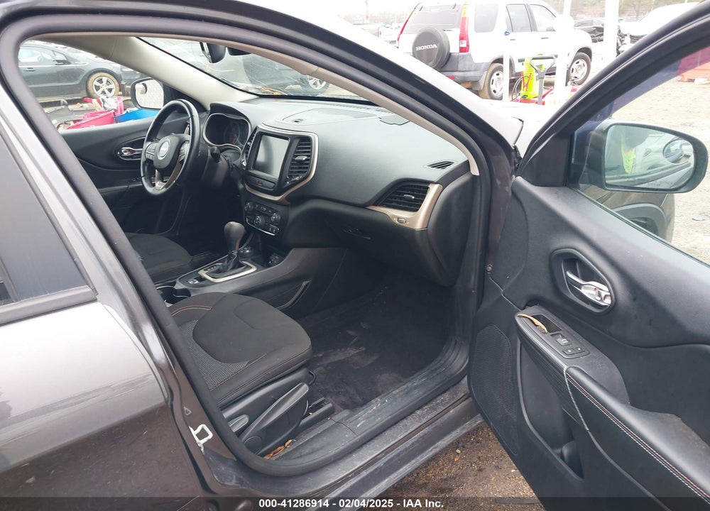 2017 JEEP CHEROKEE VIN: 1C4PJMCS1HW521429