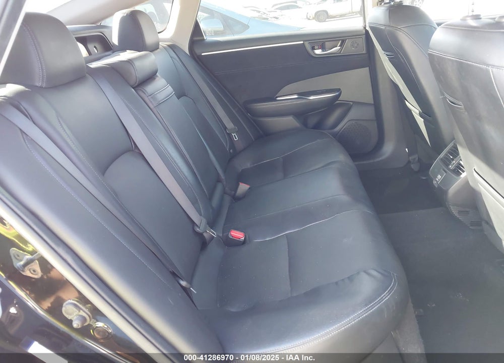 2018 HONDA CLARITY PLUG-IN HYBRID TOURING VIN: JHMZC5F32JC002070