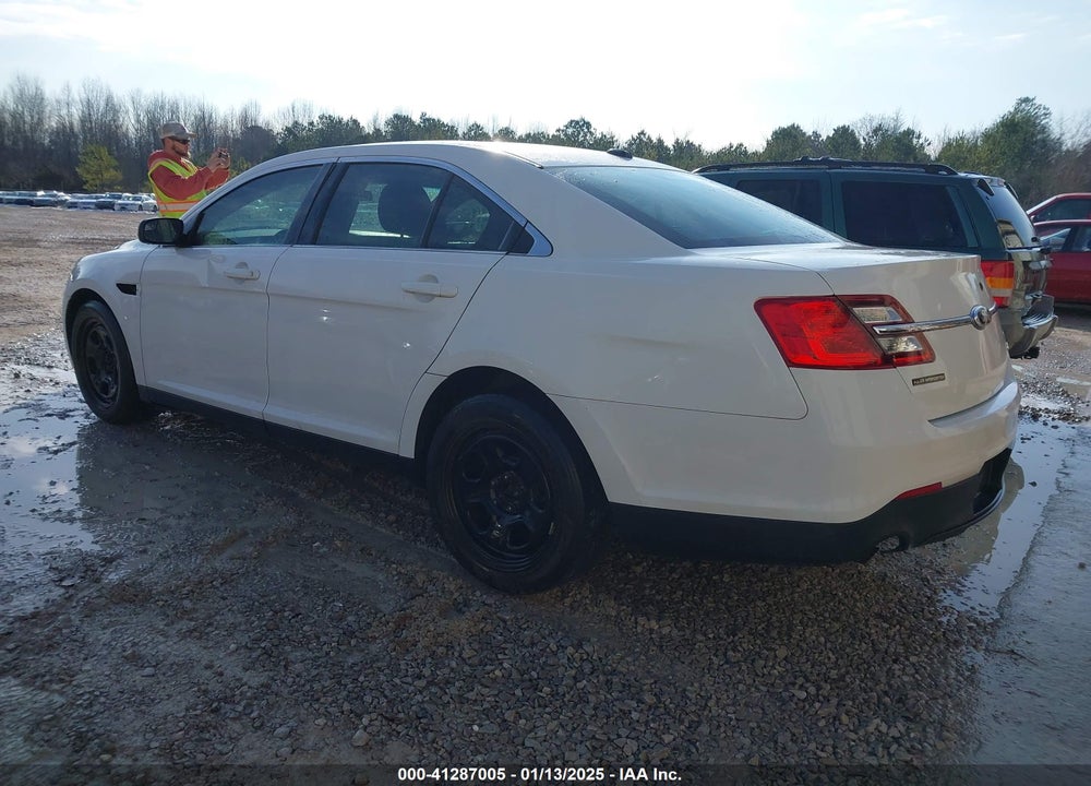 2013 FORD POLICE INTERCEPTOR VIN: 1FAHP2M82DG139074
