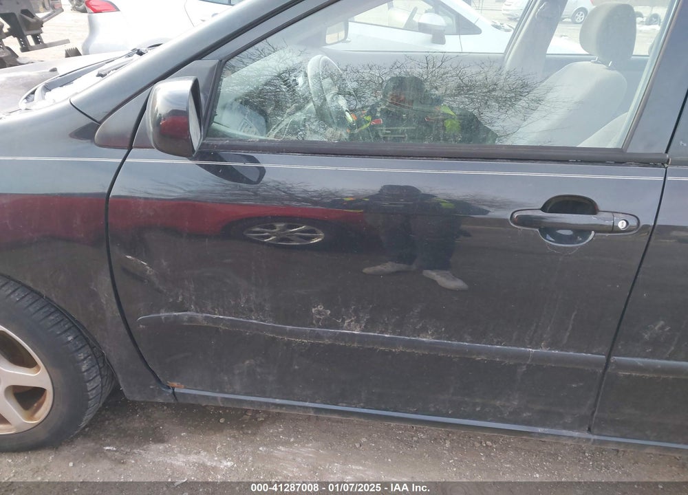 2005 TOYOTA COROLLA LE VIN: 1NXBR32E65Z488553