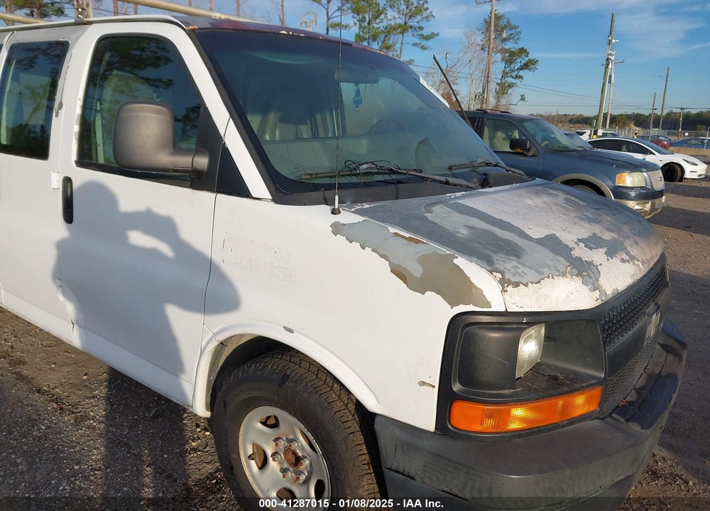 2008 CHEVROLET EXPRESS WORK VAN VIN: 1GCFG15X081122879