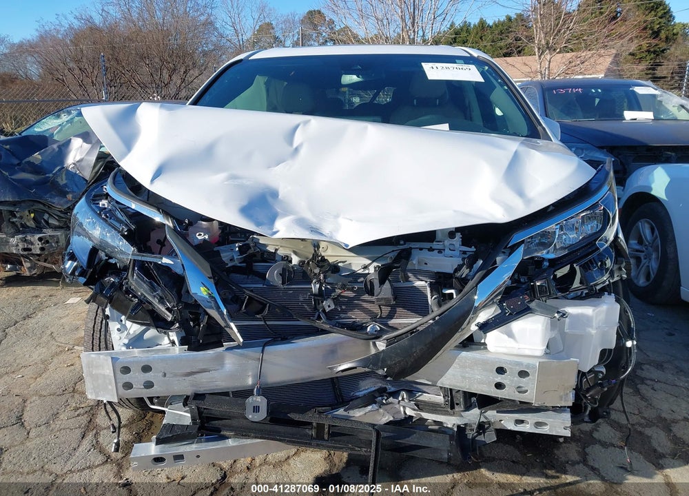 2024 TOYOTA SIENNA XLE VIN: 5TDYRKEC4RS221926
