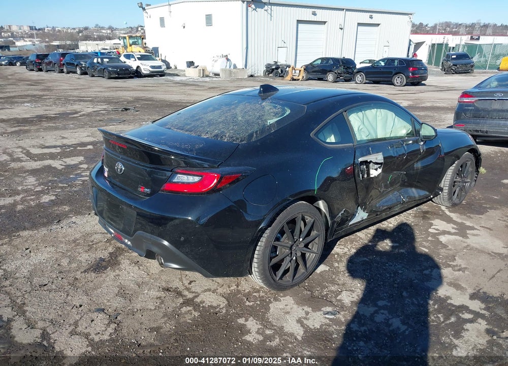 2024 TOYOTA GR86 PREMIUM VIN: JF1ZNBE18R8752426