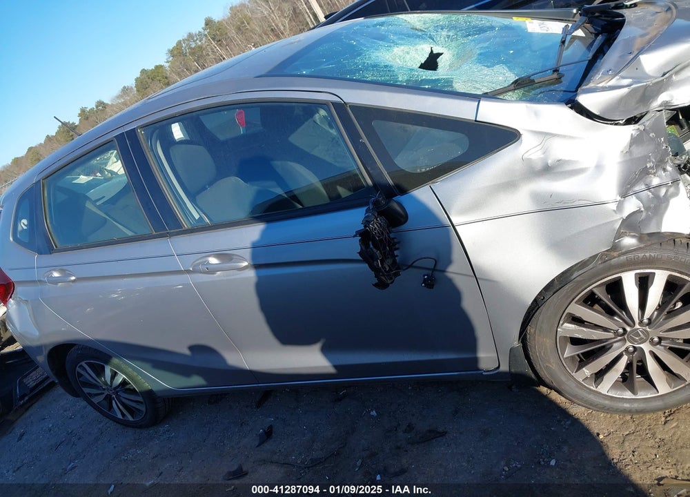 2017 HONDA FIT VIN: JHMGK5H70HS013613