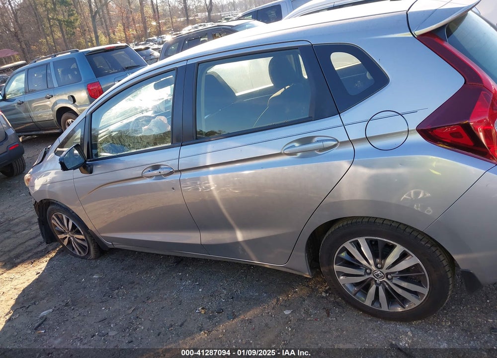 2017 HONDA FIT VIN: JHMGK5H70HS013613