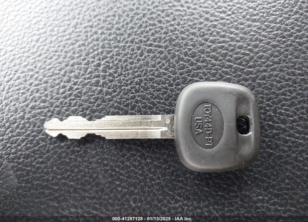 2007 TOYOTA CAMRY SOLARA SLE VIN: 4T1FA38PX7U115861