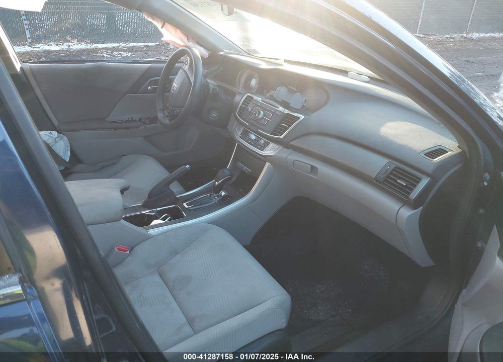 2015 HONDA ACCORD LX VIN: 1HGCR2F38FA127714
