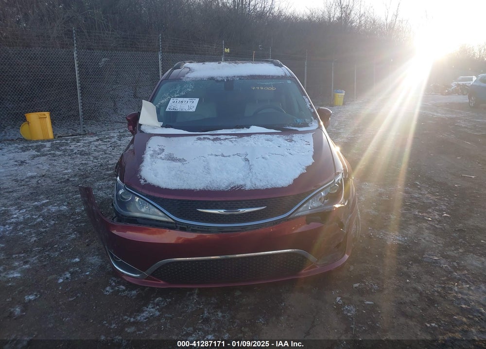 2017 CHRYSLER PACIFICA TOURING L VIN: 2C4RC1BG4HR797000