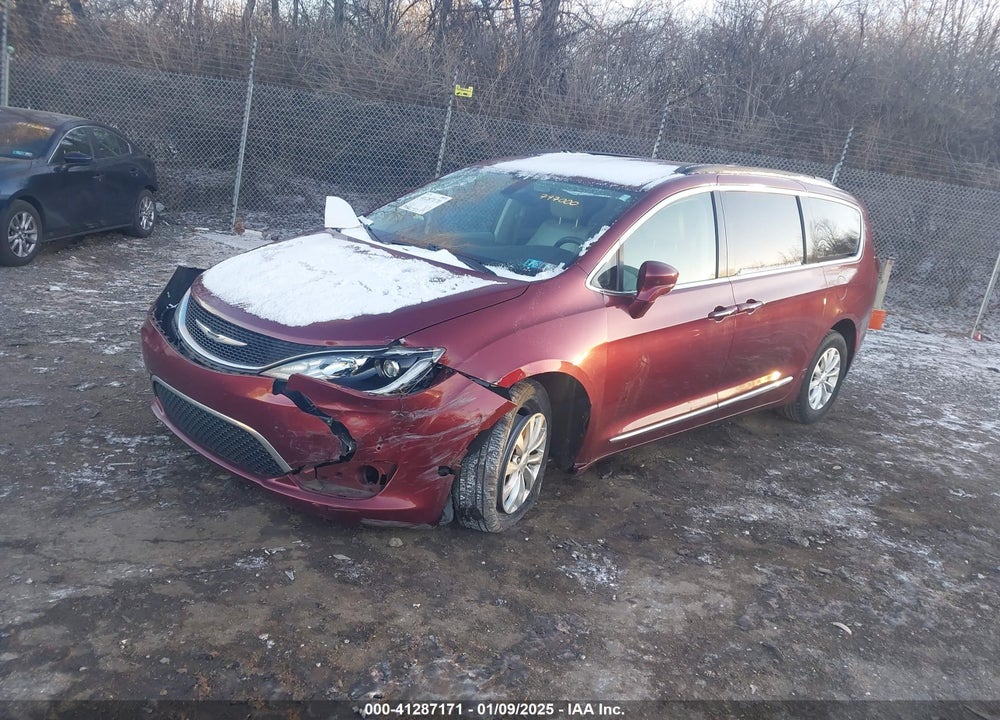 2017 CHRYSLER PACIFICA TOURING L VIN: 2C4RC1BG4HR797000