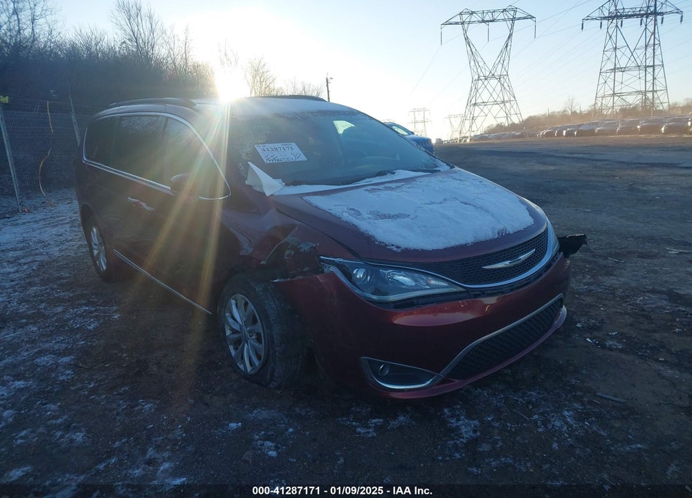 2017 CHRYSLER PACIFICA TOURING L VIN: 2C4RC1BG4HR797000