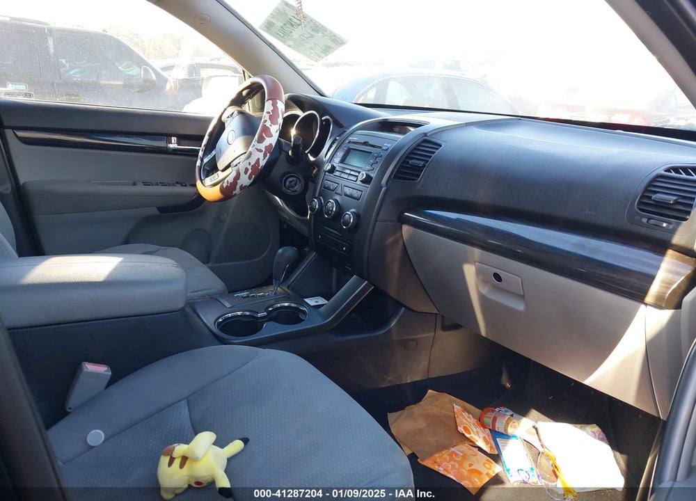 2012 KIA SORENTO LX VIN: 5XYKT3A61CG196257