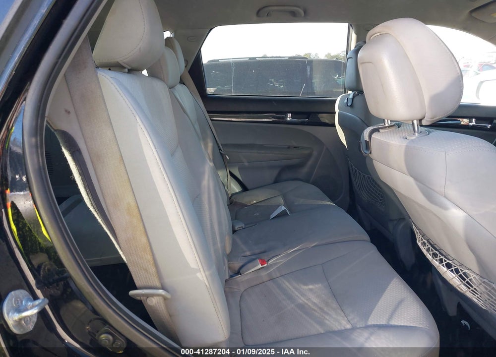 2012 KIA SORENTO LX VIN: 5XYKT3A61CG196257