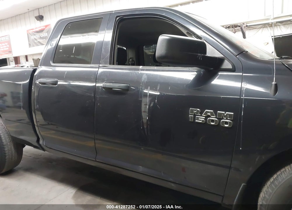 2017 RAM 1500 VIN: 1C6RR7FG3HS522316