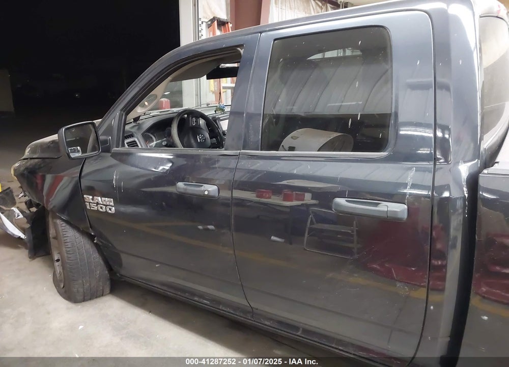 2017 RAM 1500 VIN: 1C6RR7FG3HS522316