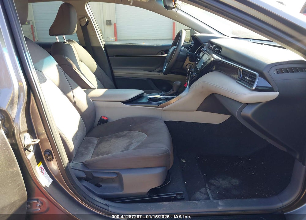 2019 TOYOTA CAMRY VIN: 4T1B11HK6KU725319