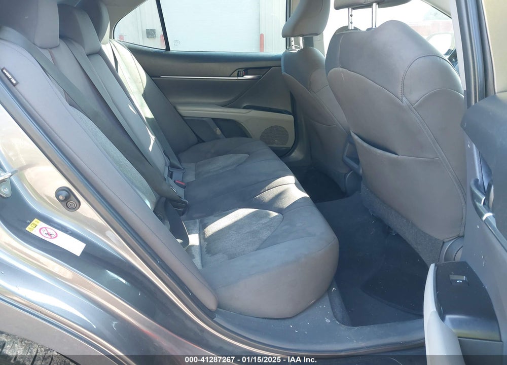 2019 TOYOTA CAMRY VIN: 4T1B11HK6KU725319