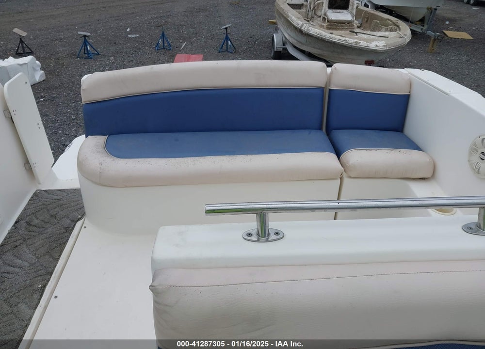 2006 RINKER BOAT VIN: RNK79655F506