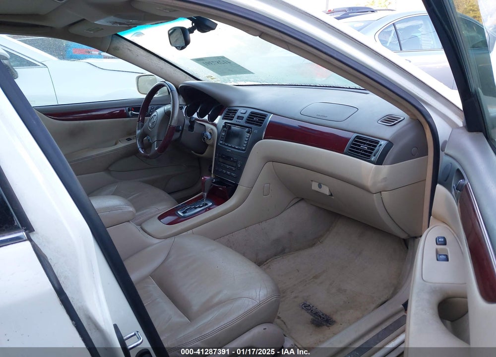 2002 LEXUS ES 300 VIN: JTHBF30G820059448