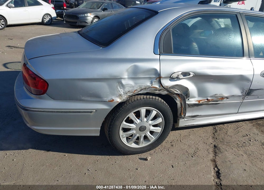 2004 HYUNDAI SONATA VIN: KMHWF35H94A019876