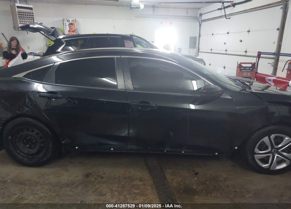 2016 HONDA CIVIC VIN: 19XFC2F59GE076060