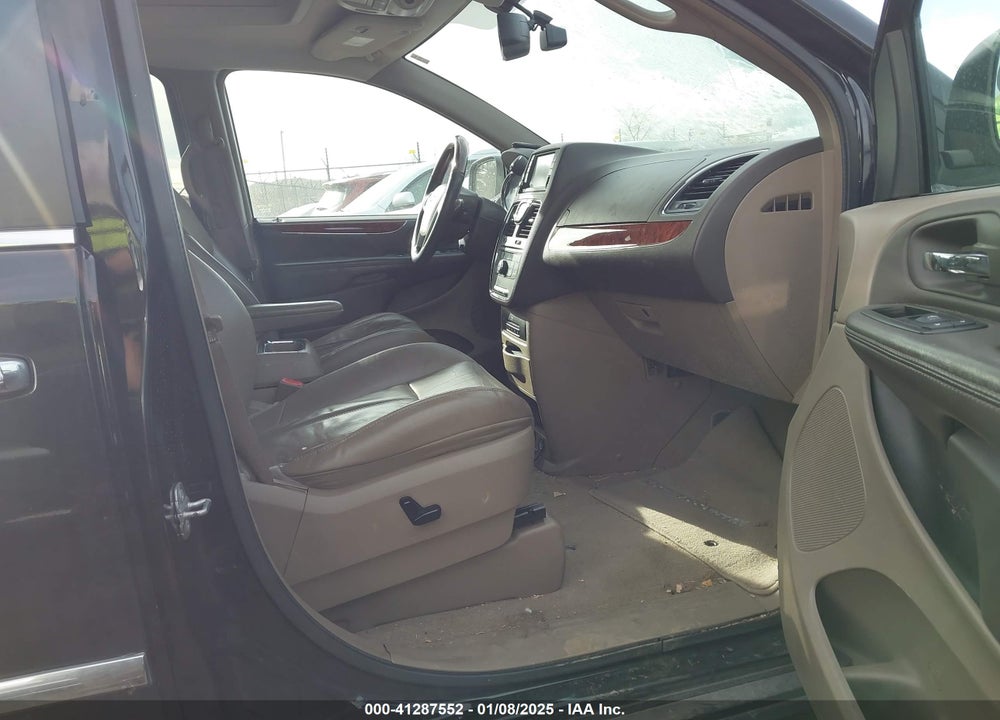 2014 CHRYSLER TOWN & COUNTRY LIMITED VIN: 2C4RC1GG1ER364321