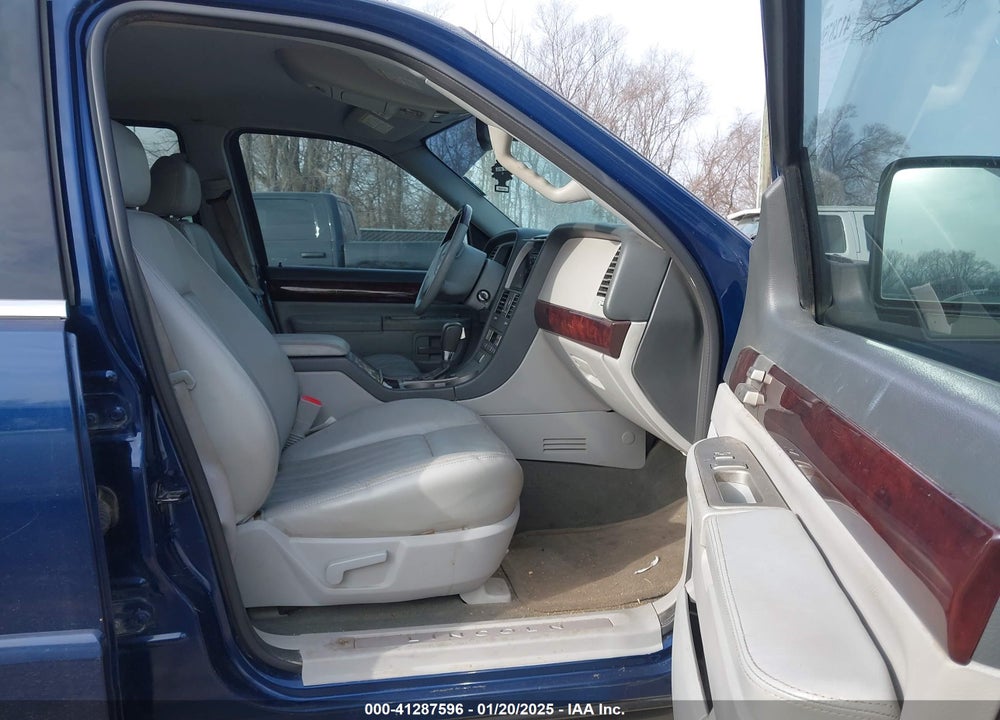 2004 LINCOLN AVIATOR VIN: 5LMEU88HX4ZJ43812