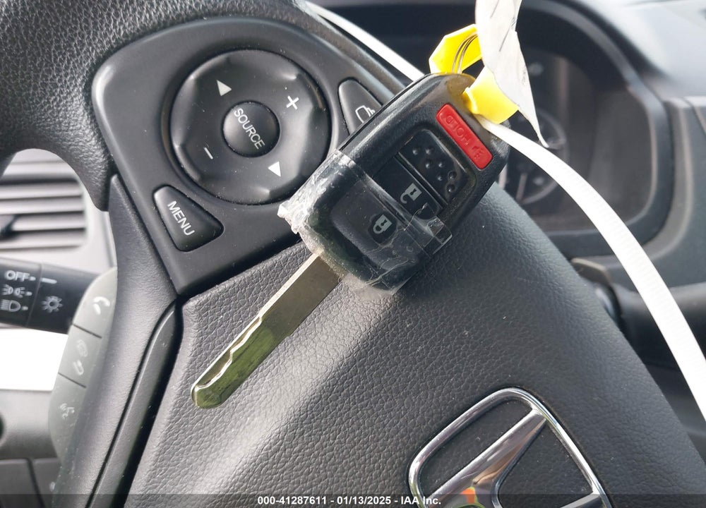 2014 HONDA CR-V LX VIN: 2HKRM3H38EH536247