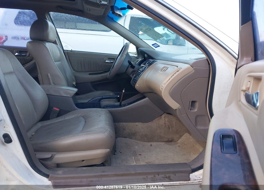 1999 HONDA ACCORD EX V6 VIN: 1HGCG1656XA026867