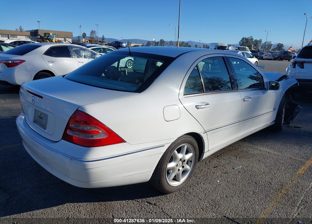 2001 MERCEDES-BENZ C 240 VIN: WDBRF61J11F099439