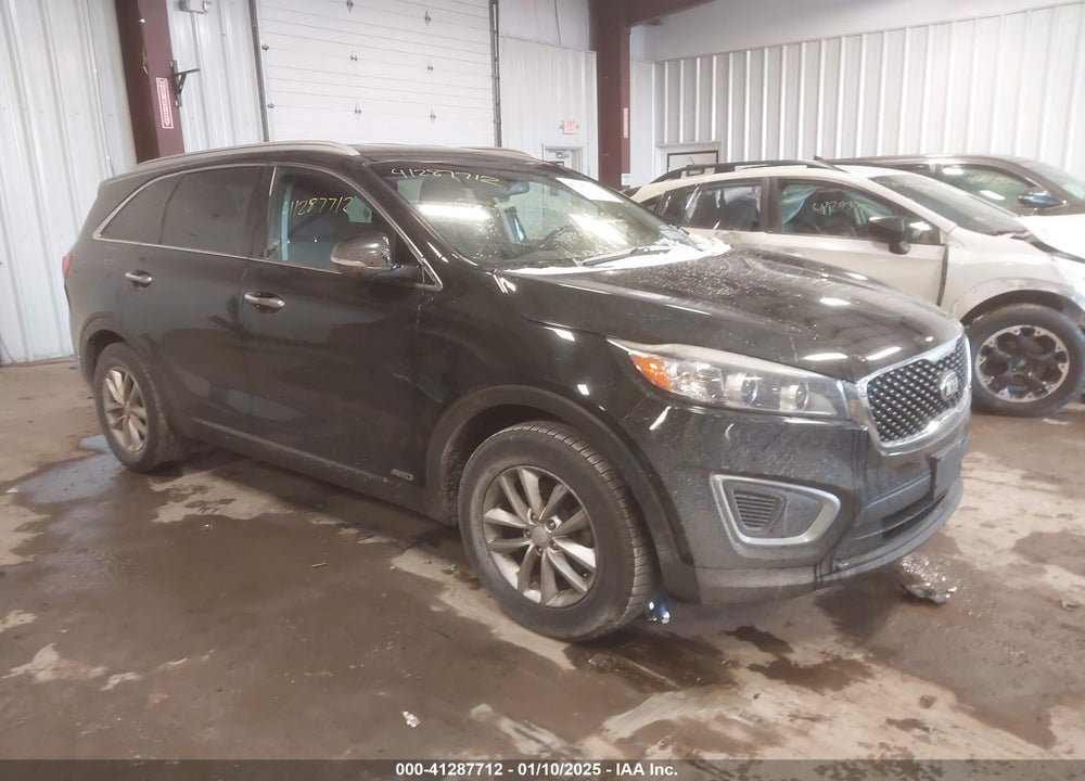 2017 KIA SORENTO 2.4L LX VIN: 5XYPGDA3XHG293955