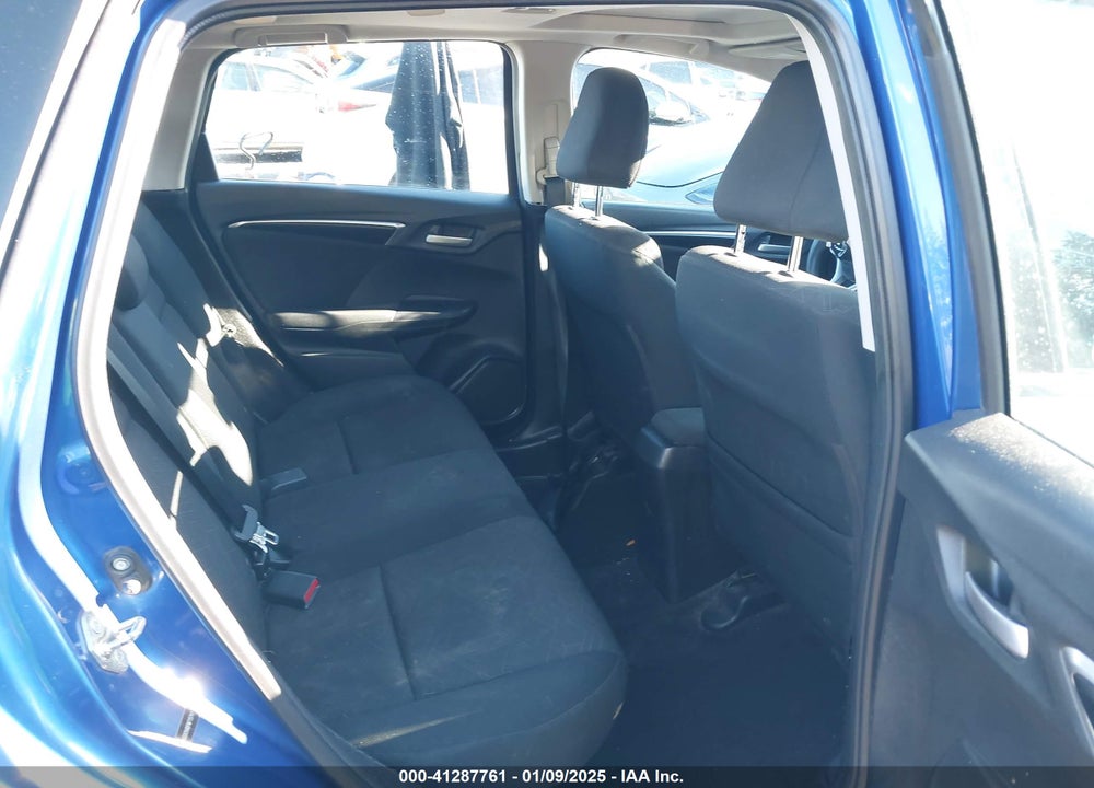 2015 HONDA FIT VIN: 3HGGK5H80FM715741