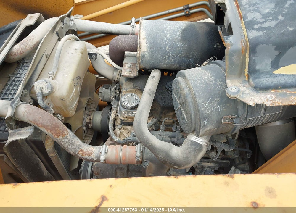 2011 CASE 580SN BACKHOE VIN: JJGN58SNPBC542305