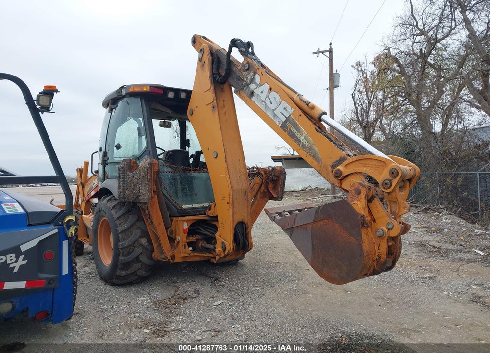 2011 CASE 580SN BACKHOE VIN: JJGN58SNPBC542305