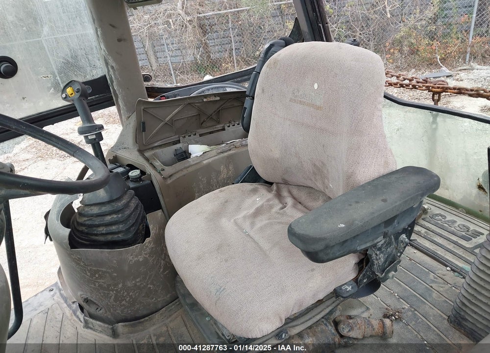 2011 CASE 580SN BACKHOE VIN: JJGN58SNPBC542305