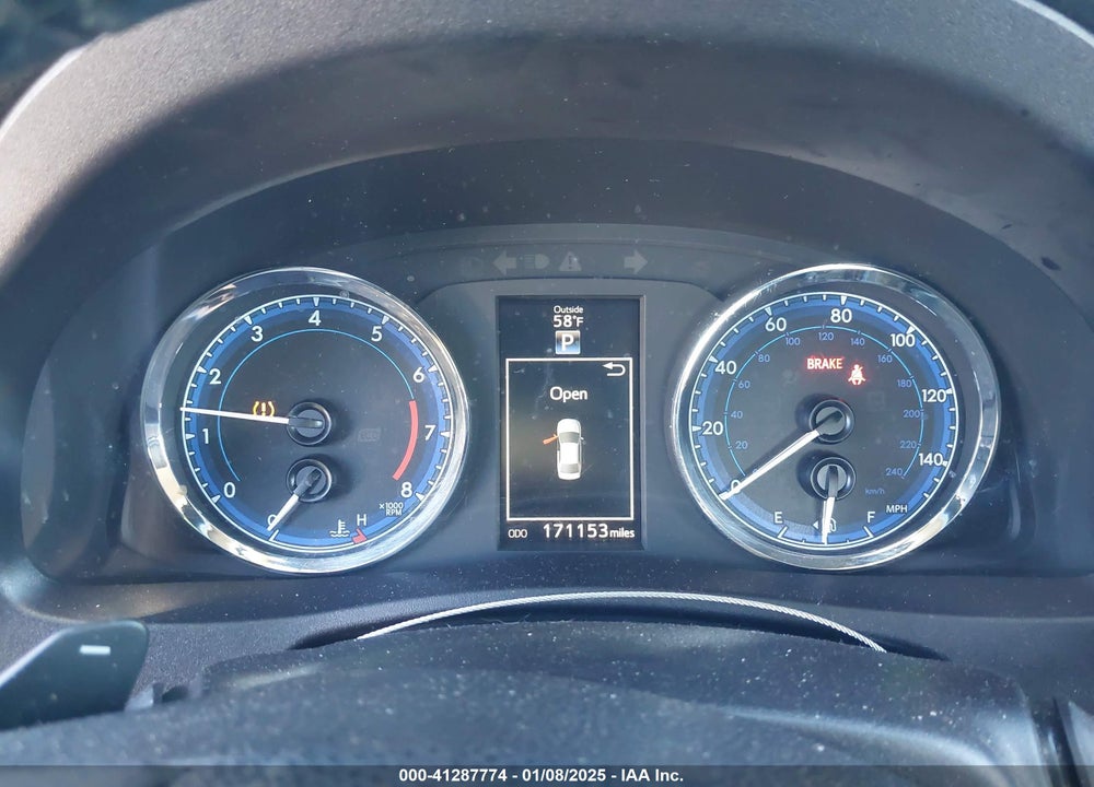 2018 TOYOTA COROLLA SE VIN: 2T1BURHE9JC991059