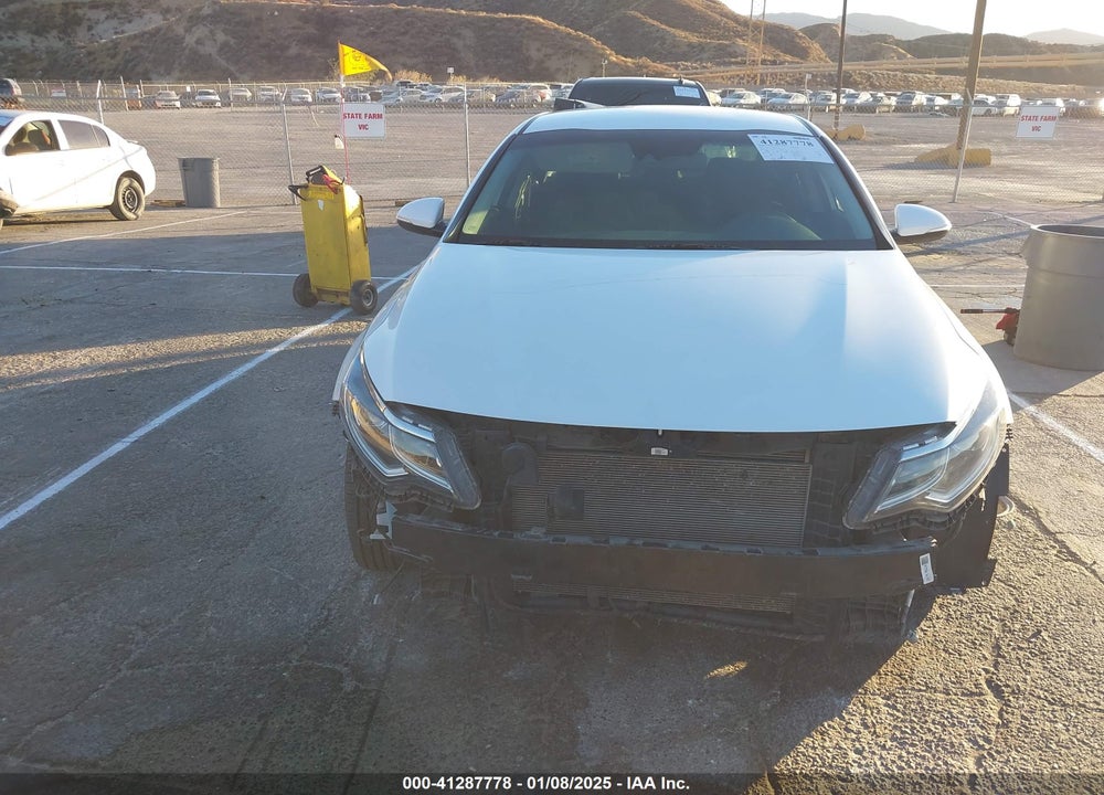 2020 KIA OPTIMA VIN: 5XXGT4L35LG387957