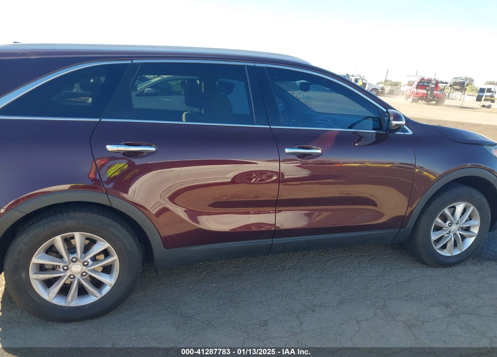 2017 KIA SORENTO 3.3L LX VIN: 5XYPG4A55HG306872