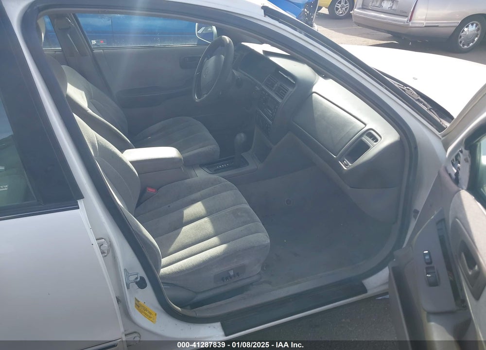 1999 TOYOTA AVALON XL VIN: 4T1BF18B3XU309835