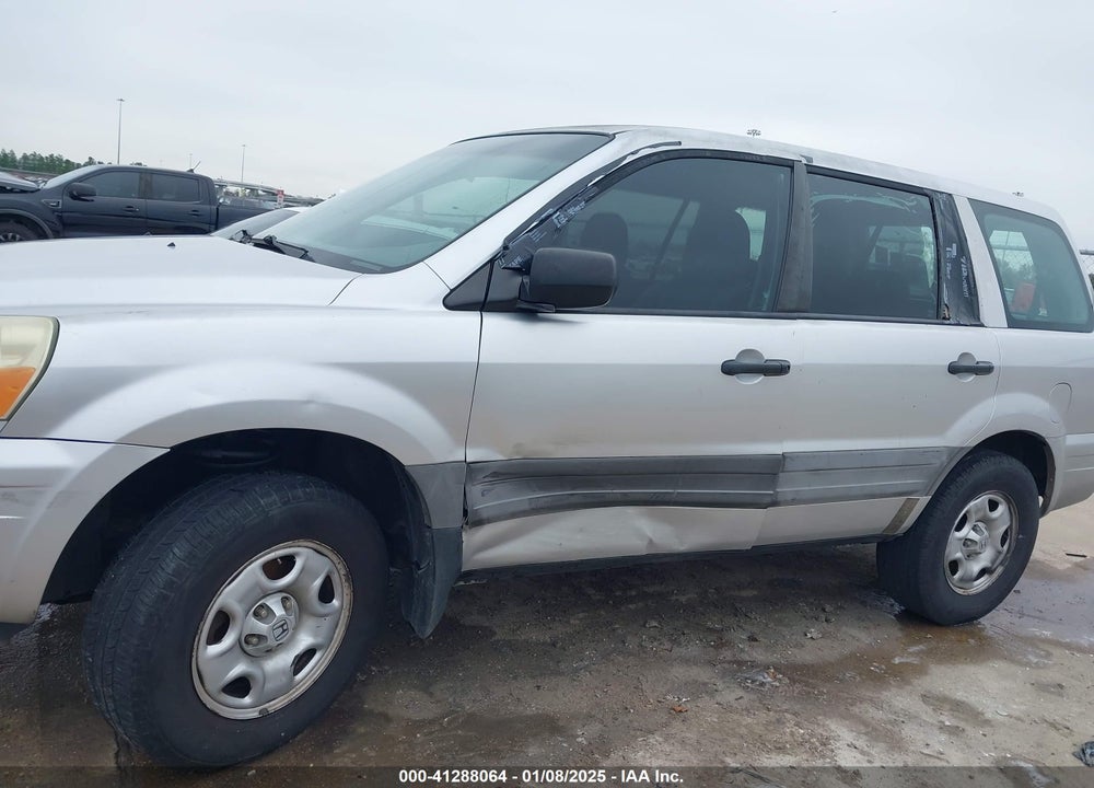 2005 HONDA PILOT LX VIN: 2HKYF18135H567124