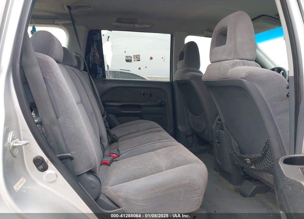 2005 HONDA PILOT LX VIN: 2HKYF18135H567124